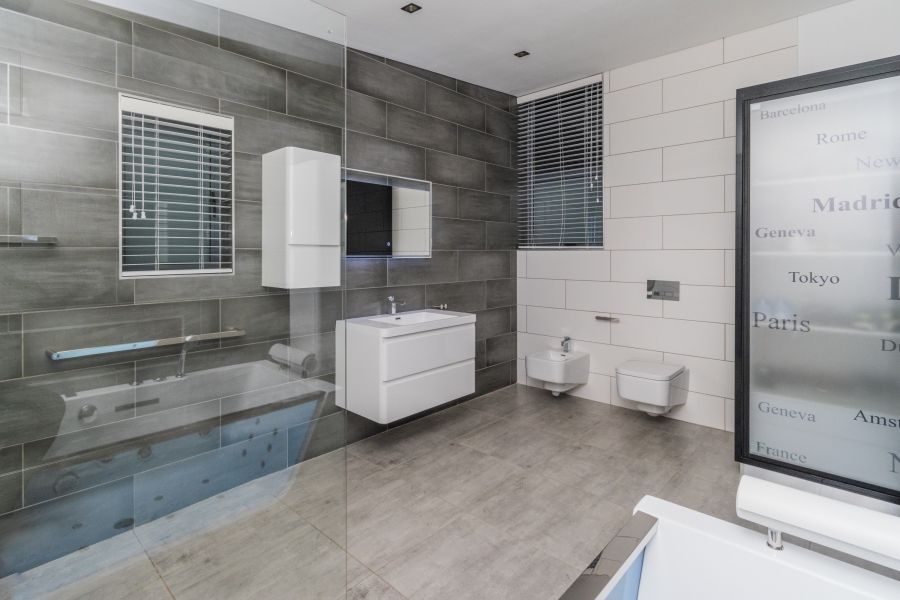 3 Bedroom Property for Sale in Fairhaven Country Estate Western Cape